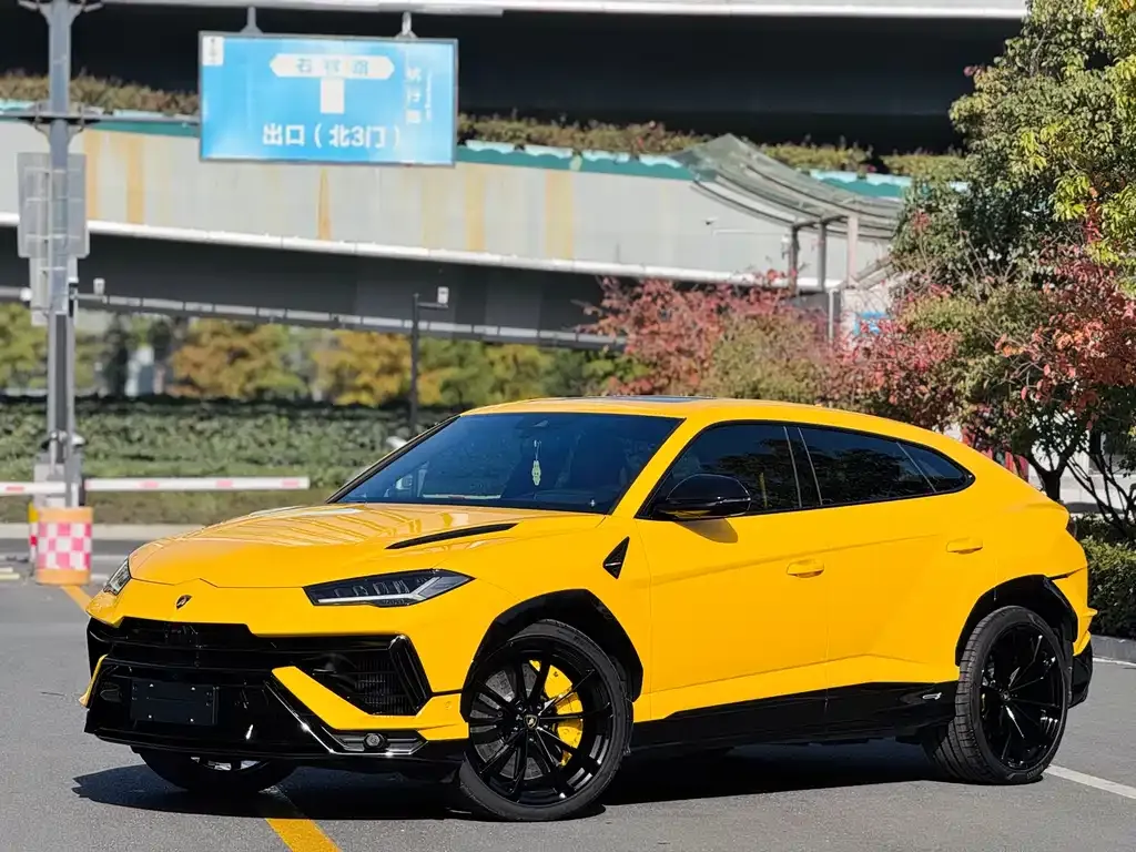Lamborghini Urus 2023 из CN, фото 1