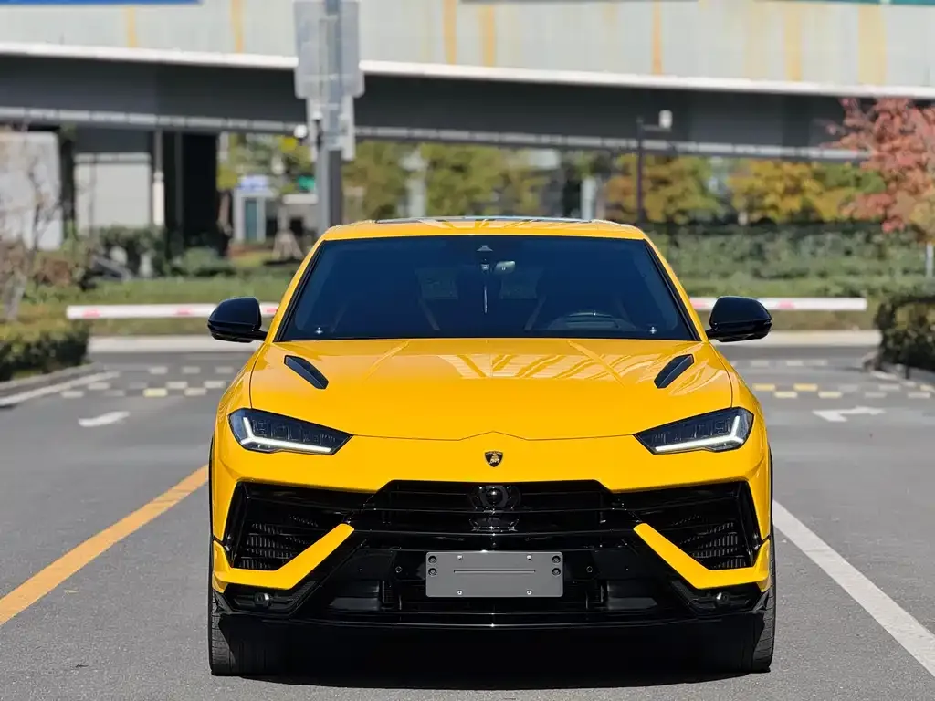 Lamborghini Urus 2023 из CN, фото 2