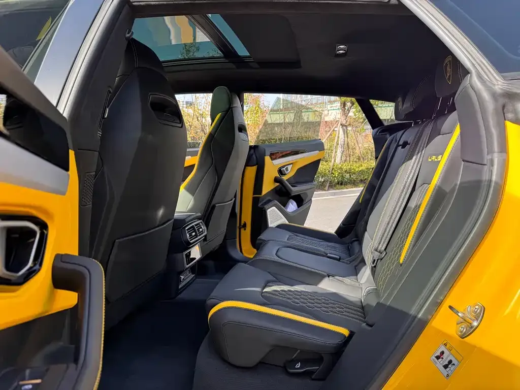 Lamborghini Urus 2023 из CN, фото 5