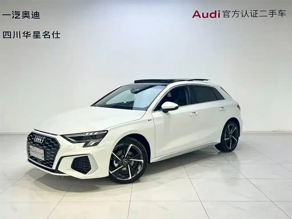 Audi A3 2023 из CN, фото 1
