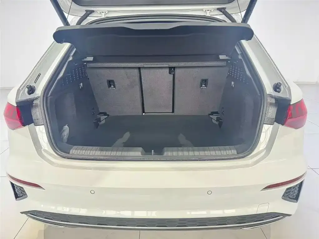 Audi A3 2023 из CN, фото 6