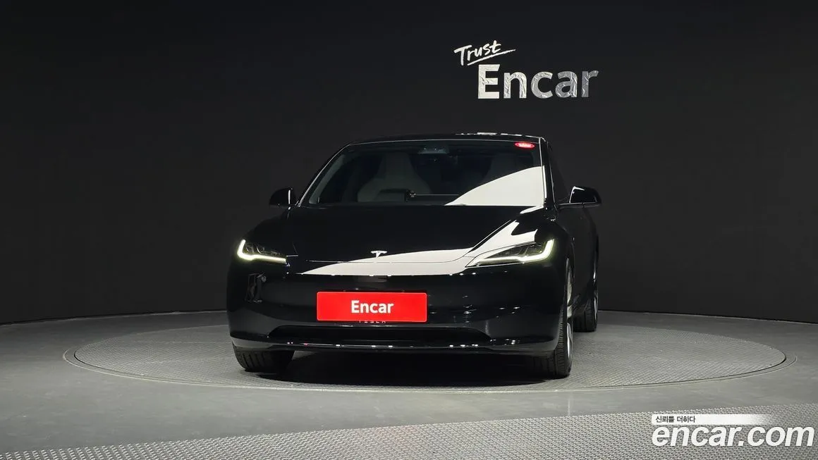 Tesla Model 3 — фото 3