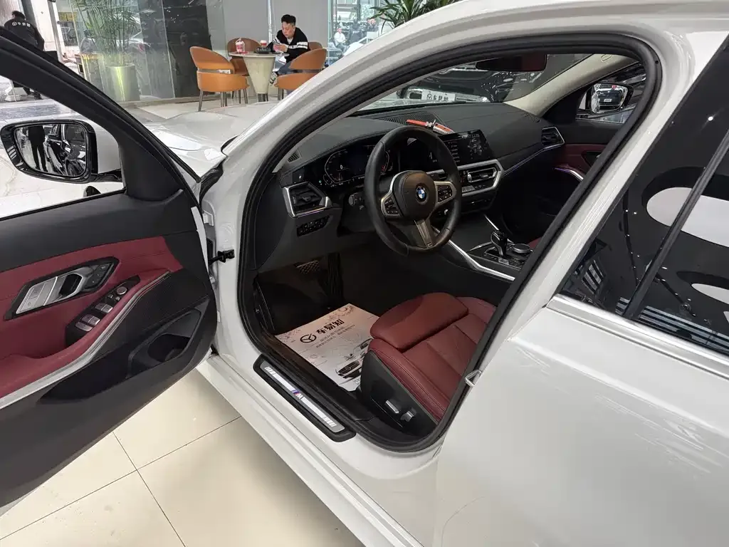 BMW 3 Series 2022 из CN, фото 4