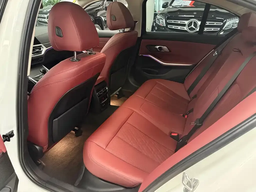 BMW 3 Series 2022 из CN, фото 8