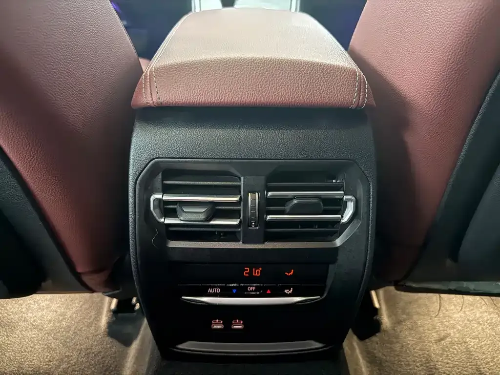 BMW 3 Series 2022 из CN, фото 9