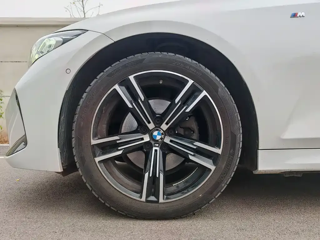 BMW 3 Series 2023 из CN, фото 7