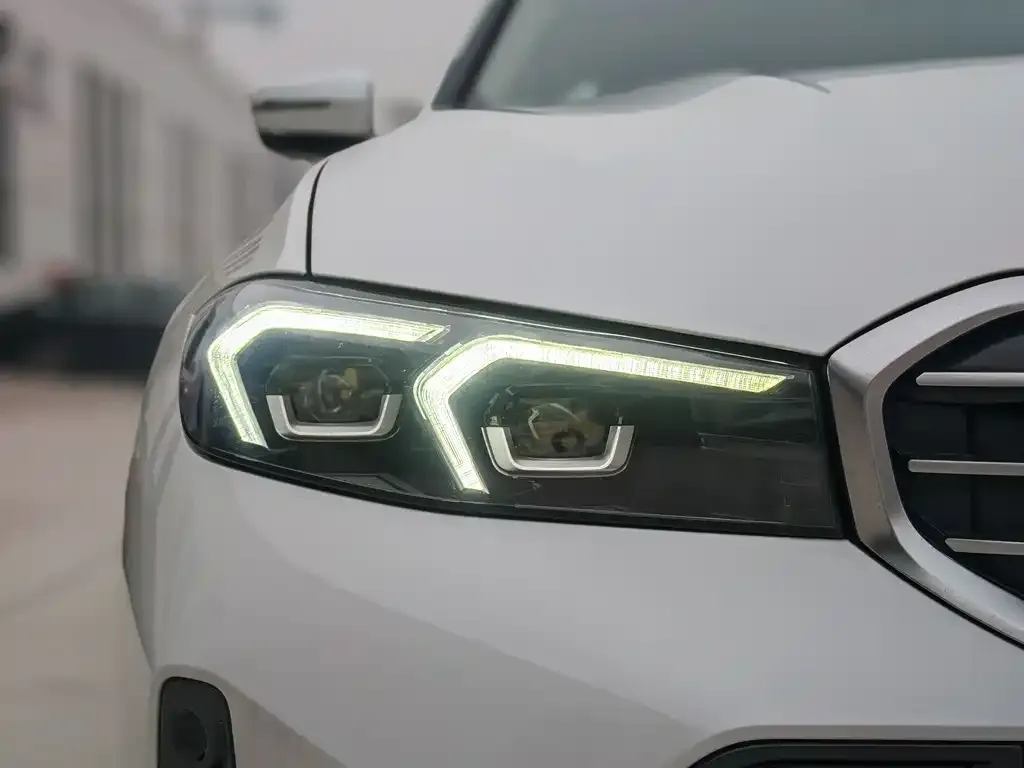 BMW 3 Series 2023 из CN, фото 8