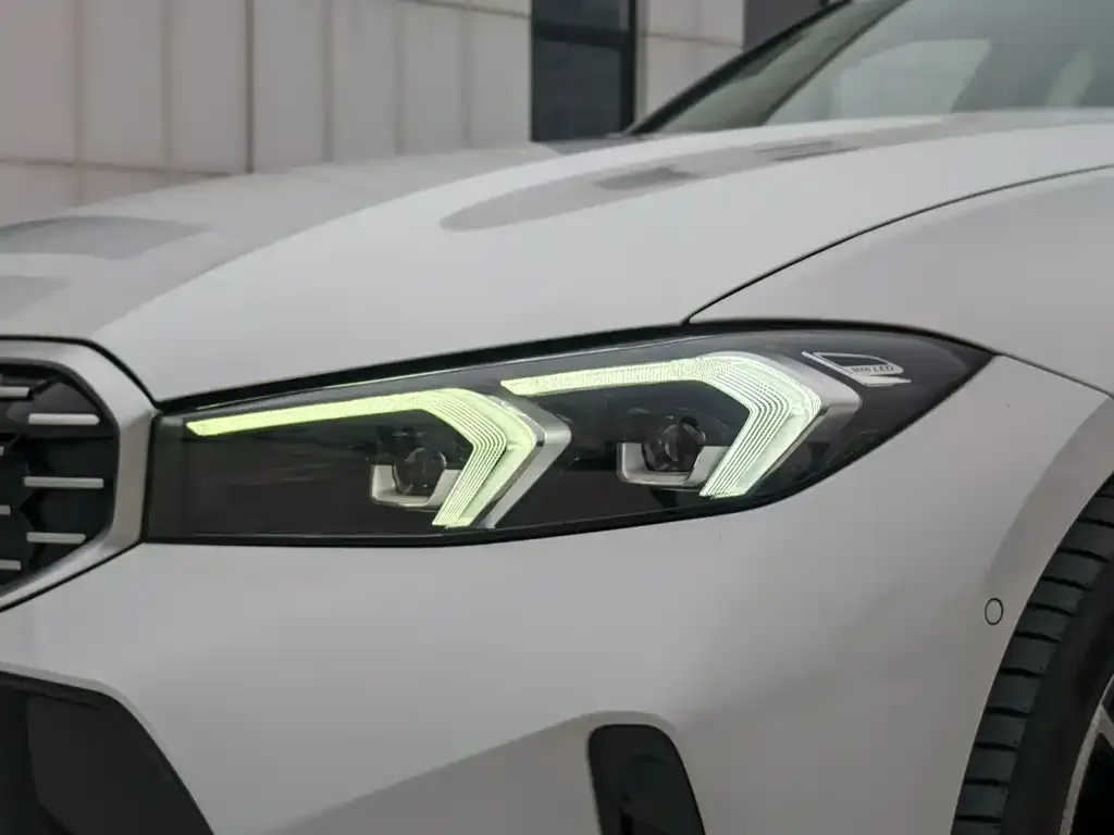 BMW 3 Series 2023 из CN, фото 9