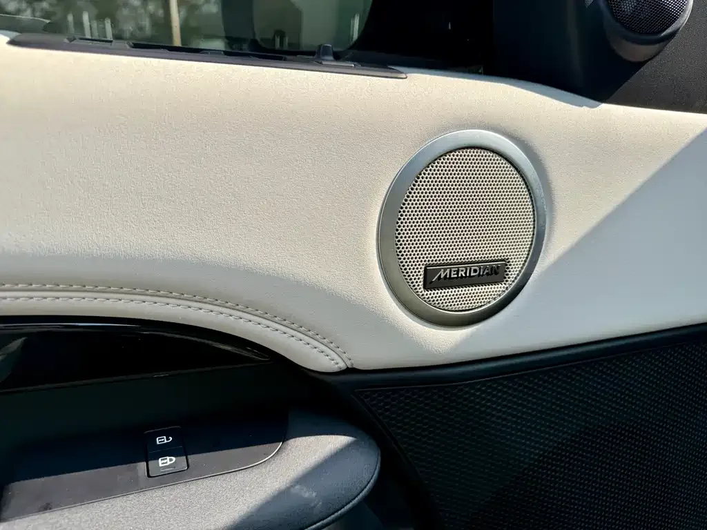 Land Rover Discovery 2024 из CN, фото 7