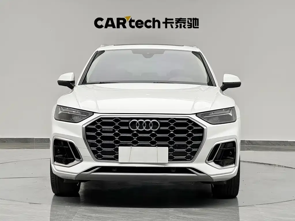 Audi Q5L 2021 из CN, фото 2
