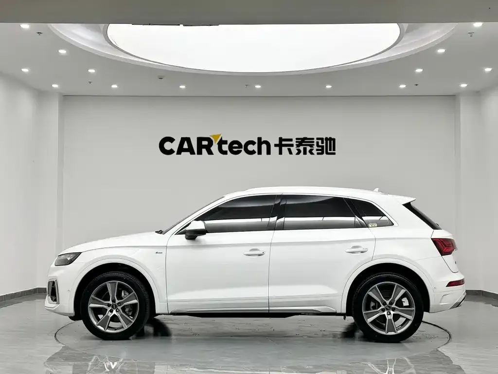 Audi Q5L 2021 из CN, фото 5