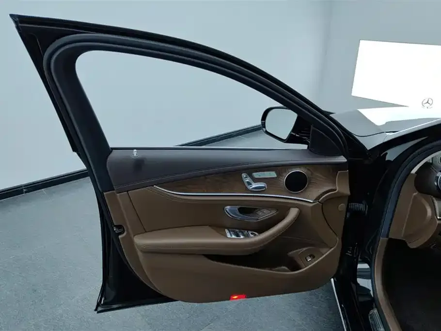Mercedes-Benz E-Class 2022 из CN, фото 7