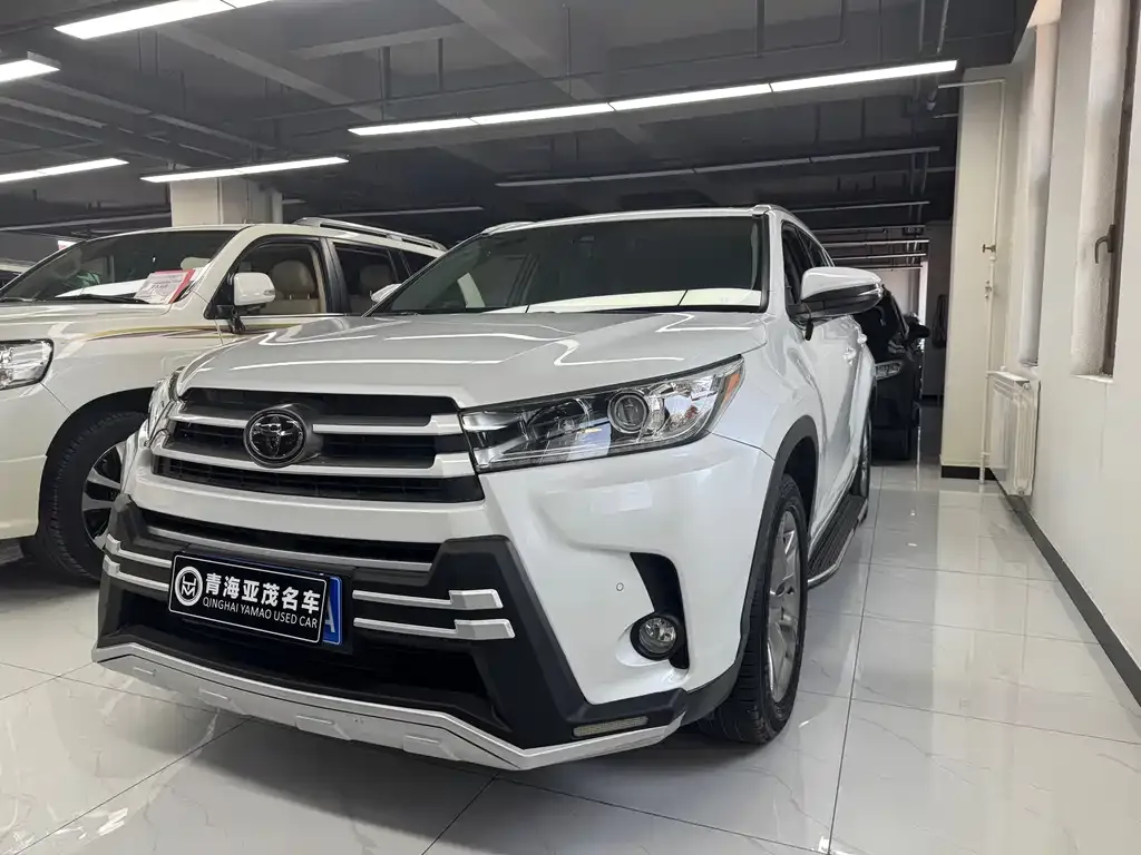 Toyota Highlander 2021 из CN, фото 1