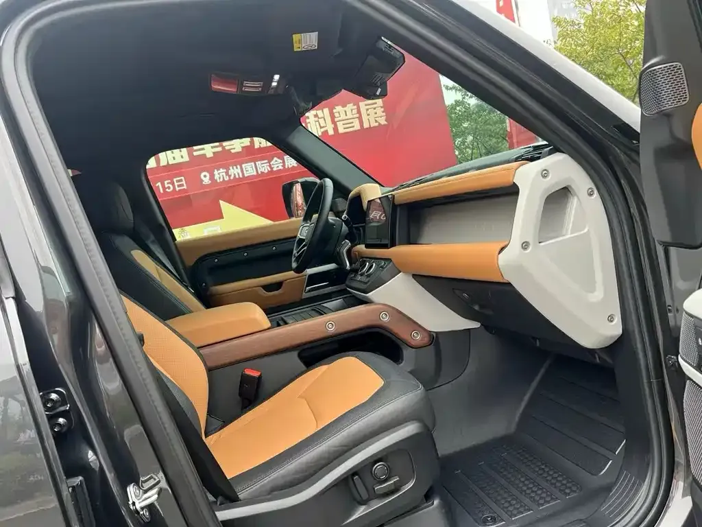 Land Rover Defender 2024 из CN, фото 6