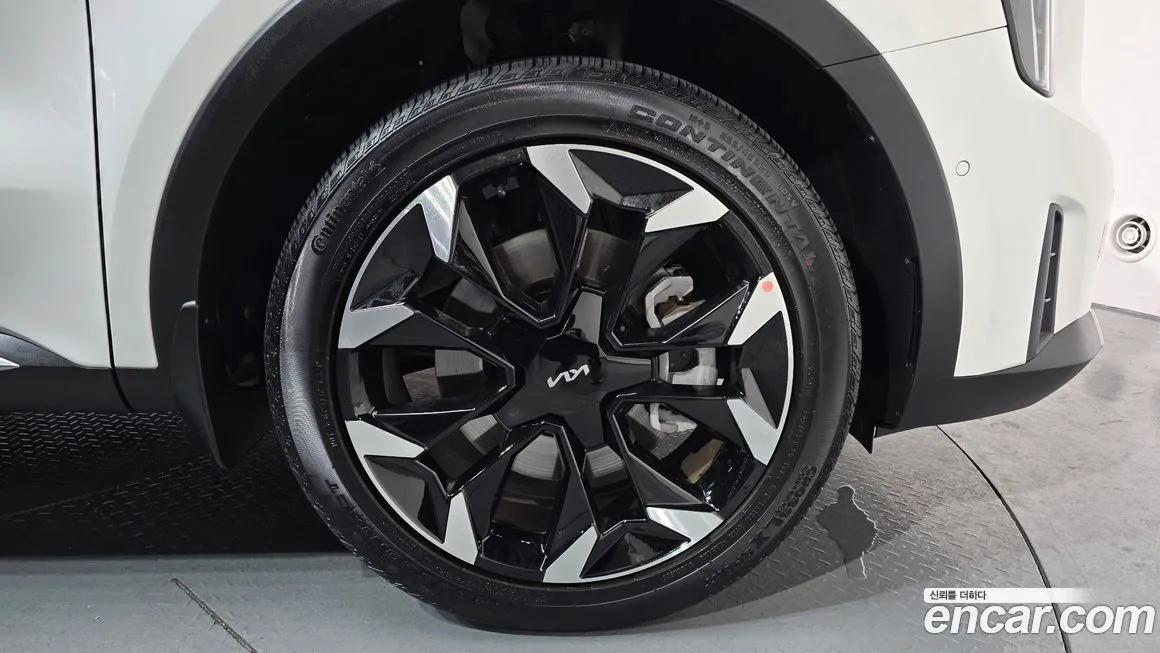 Kia Sorento — фото 5