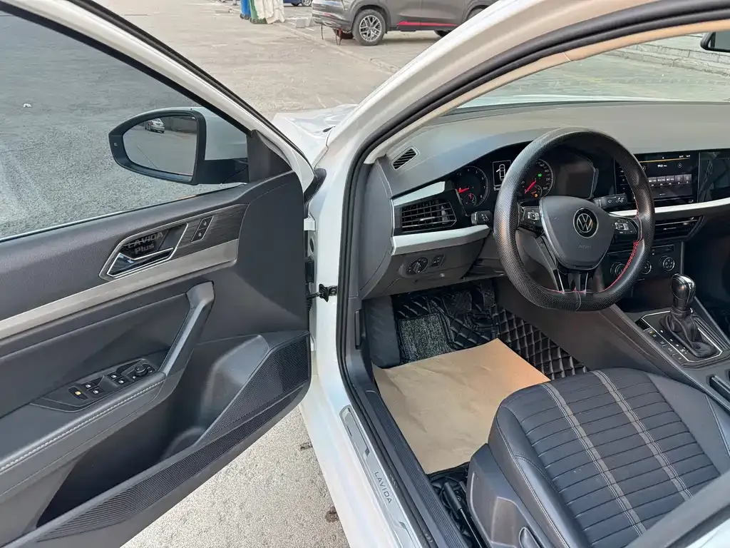Volkswagen Lavida 2021 из CN, фото 7