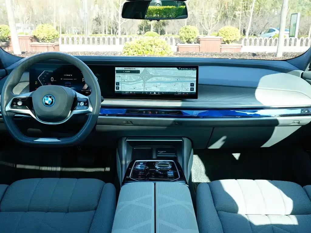 BMW i7 2023 из CN, фото 10