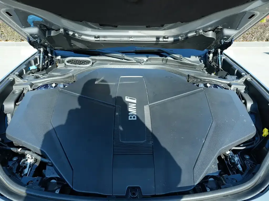 BMW i7 2023 из CN, фото 5