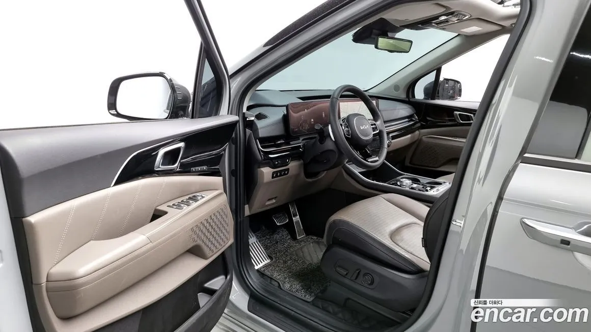 Kia Carnival — фото 10