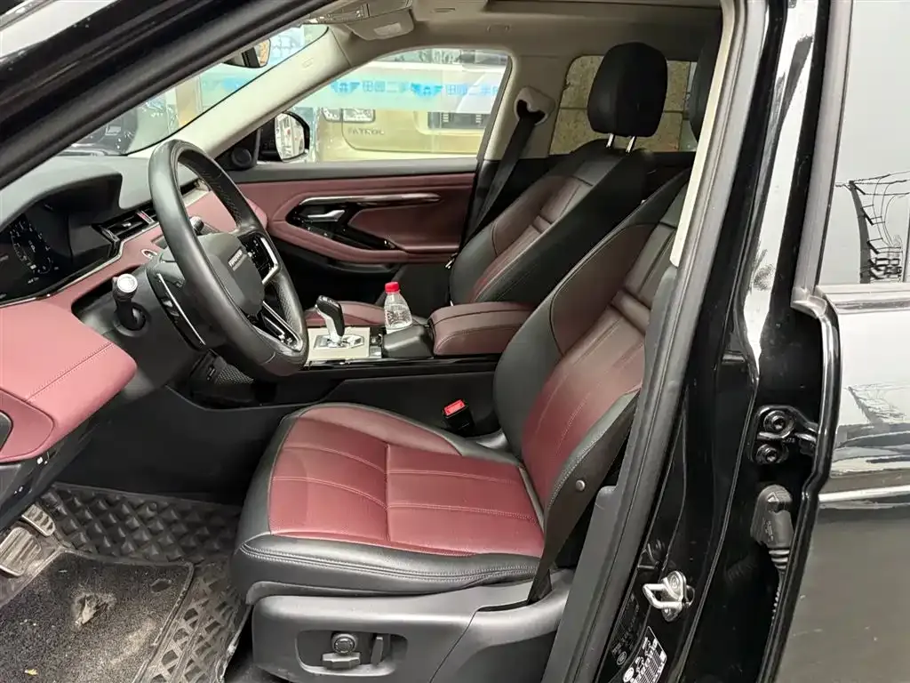 Land Rover Evoque PHEV 2023 из CN, фото 8