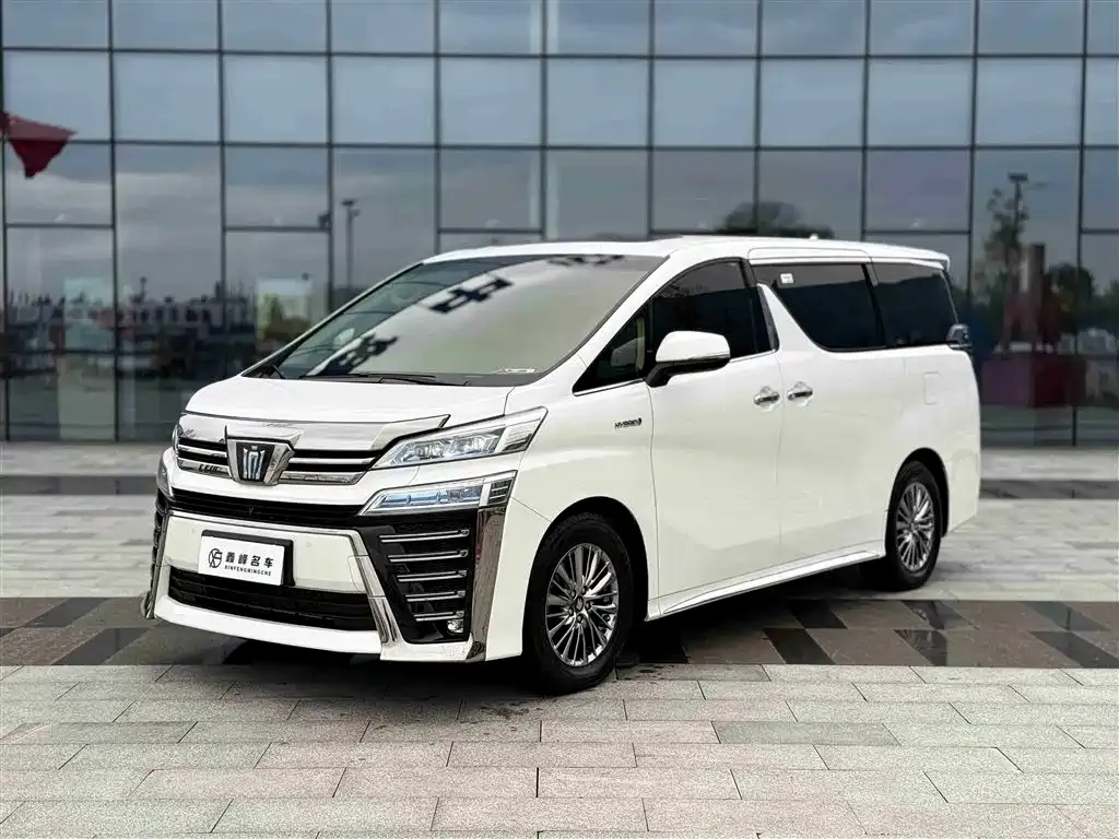 Toyota Vellfire 2023 из CN, фото 1