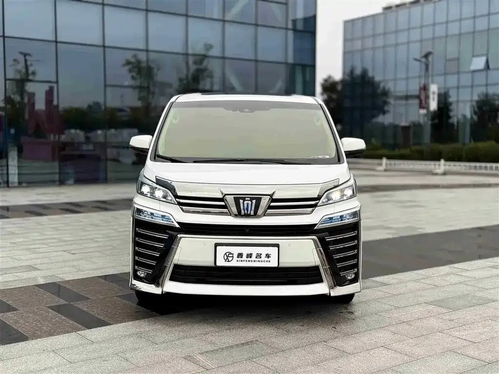 Toyota Vellfire 2023 из CN, фото 2