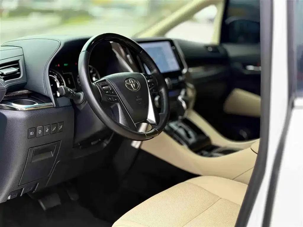 Toyota Vellfire 2023 из CN, фото 5
