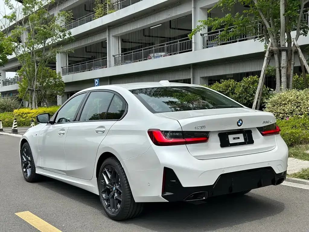 BMW 3 Series 2025 из CN, фото 10