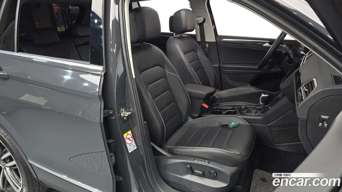 Volkswagen Tiguan — фото 10