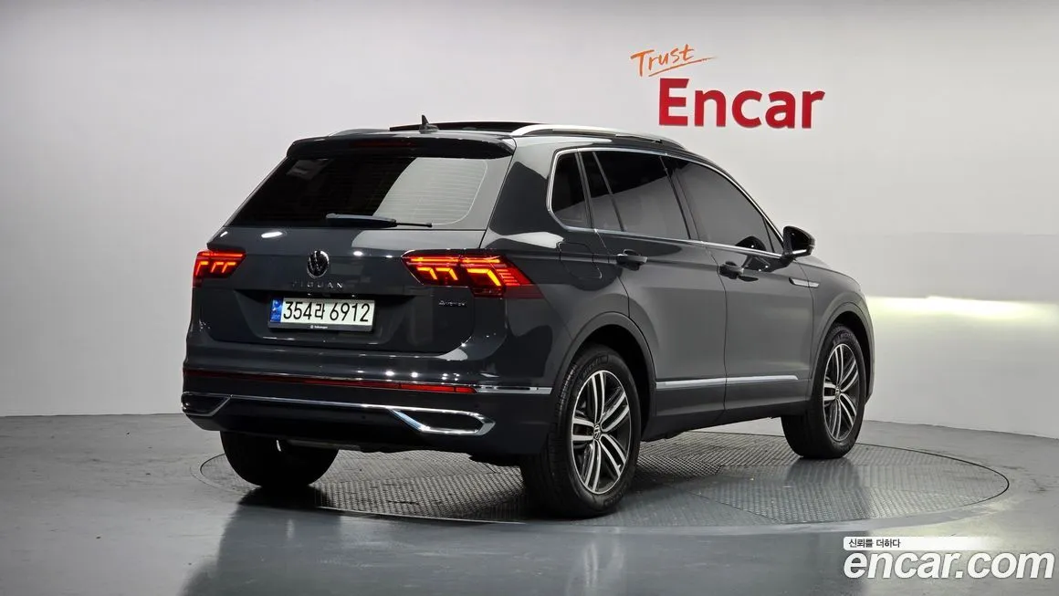 Volkswagen Tiguan — фото 2