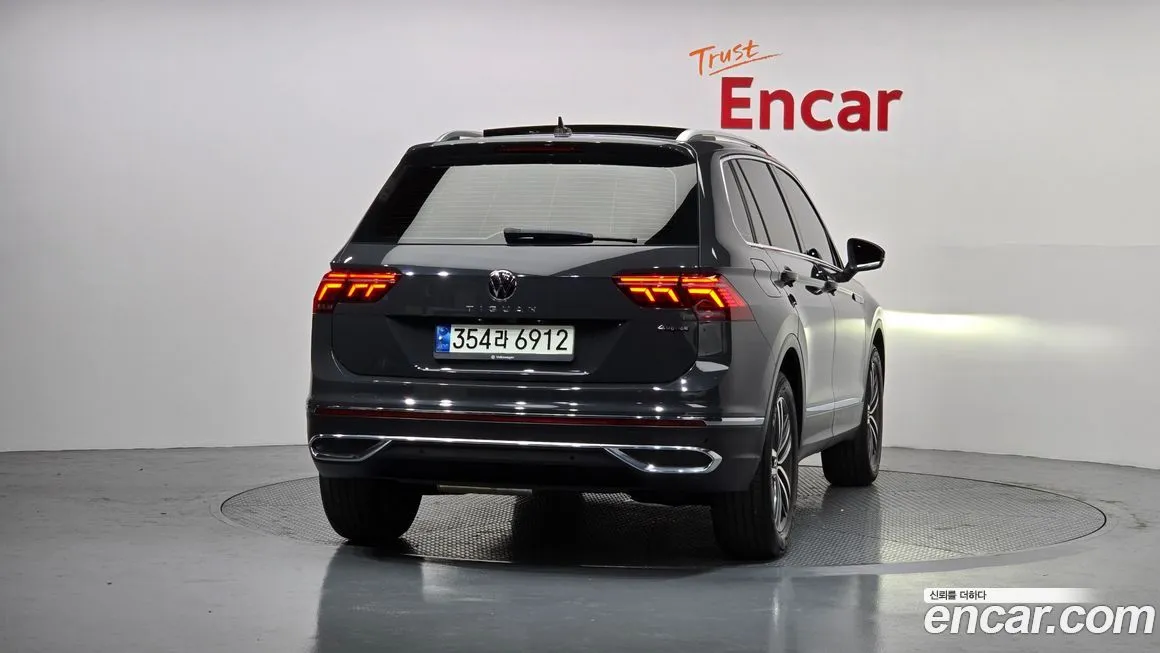 Volkswagen Tiguan — фото 4