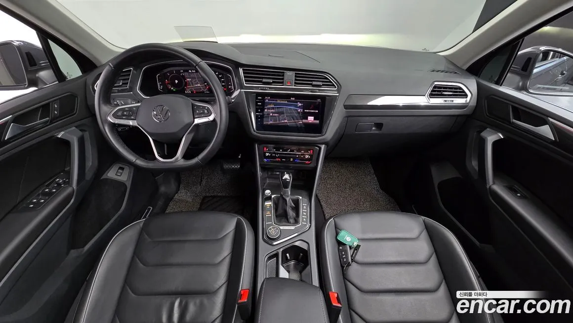 Volkswagen Tiguan — фото 7
