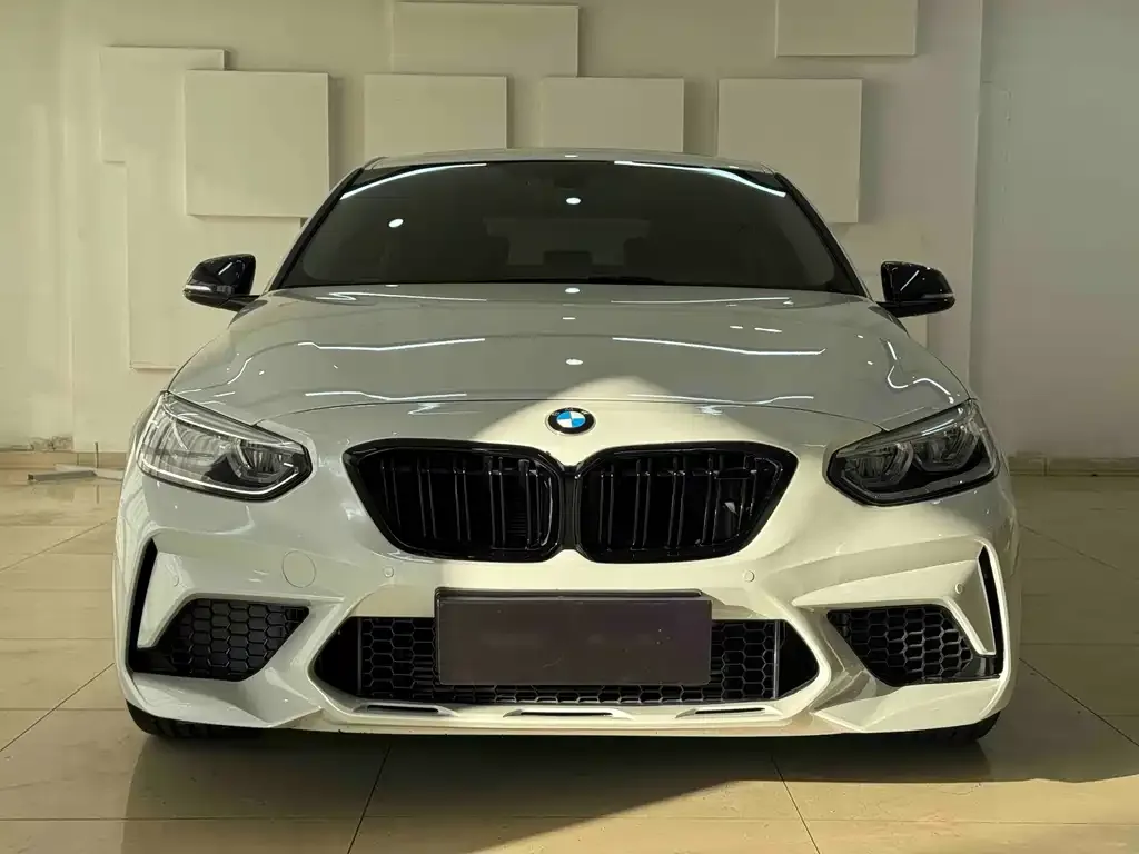 BMW 1 Series 2022 из CN, фото 2