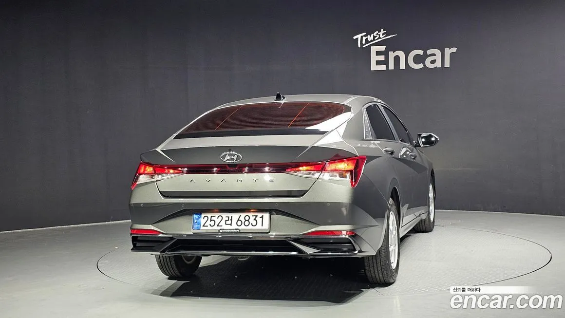 Hyundai AVANTE — фото 4