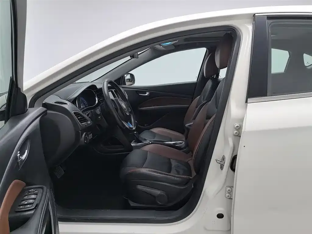 Kia K5 2022 из CN, фото 10