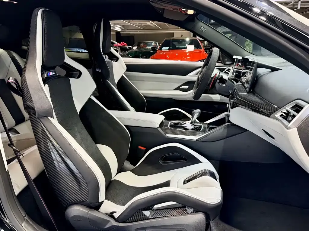 BMW M4 2025 из CN, фото 8