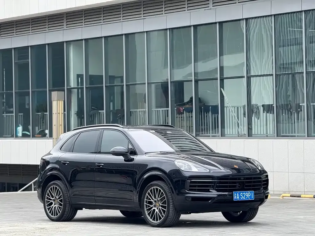 Porsche Cayenne 2023 из CN, фото 2