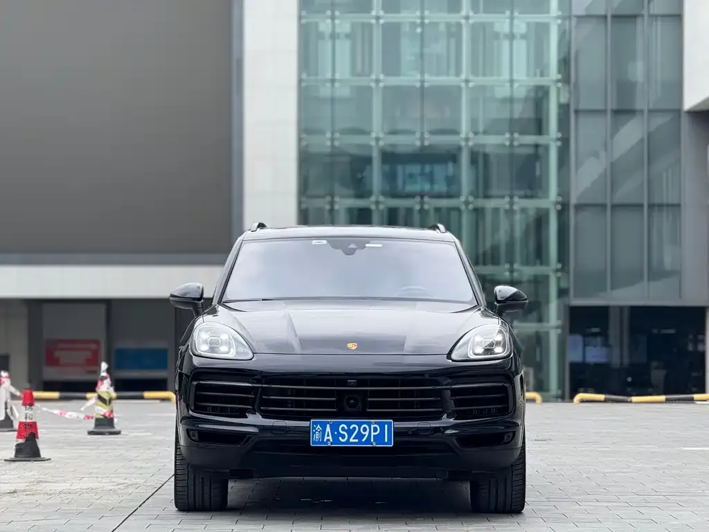 Porsche Cayenne 2023 из CN, фото 3