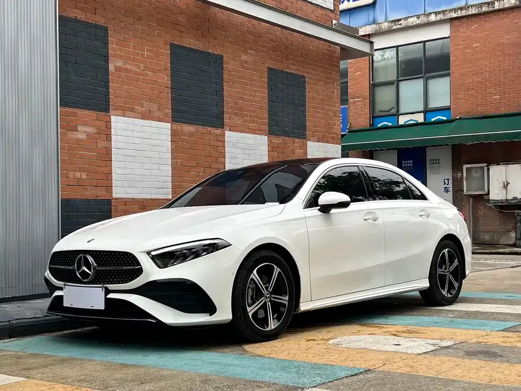 Mercedes-Benz A-Class 2023 из CN, фото 1