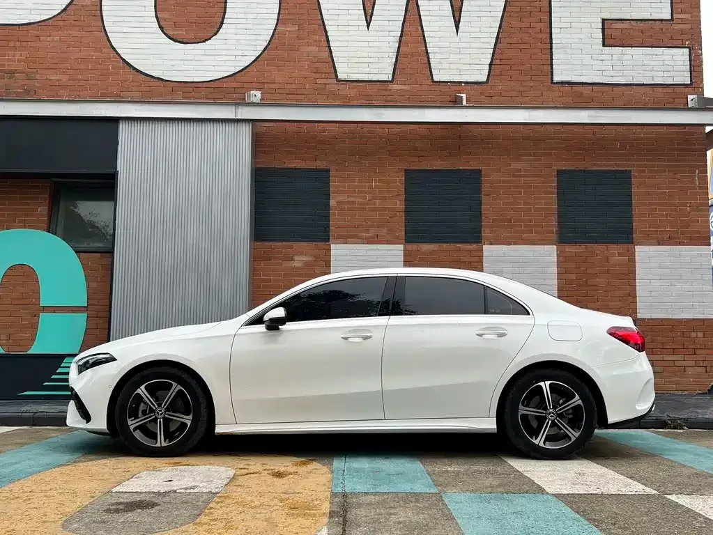Mercedes-Benz A-Class 2023 из CN, фото 3