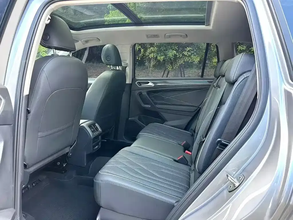 Volkswagen Tiguan L 2023 из CN, фото 5