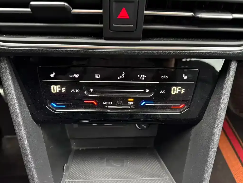 Volkswagen Tiguan L 2023 из CN, фото 7