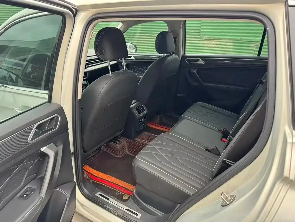 Volkswagen Tiguan L 2023 из CN, фото 9