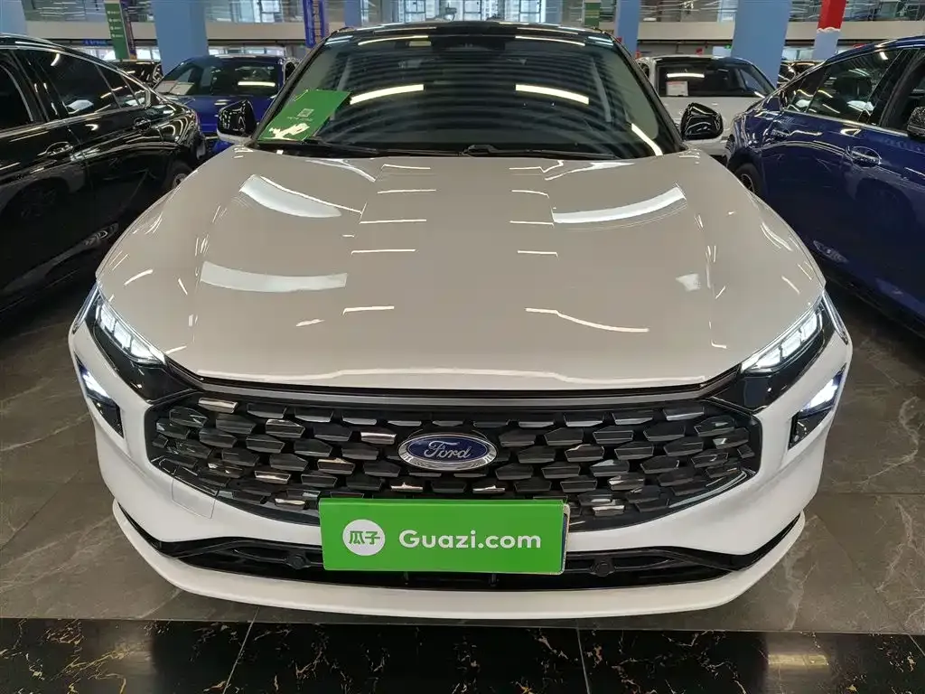 Ford Mondeo 2023 из CN, фото 3