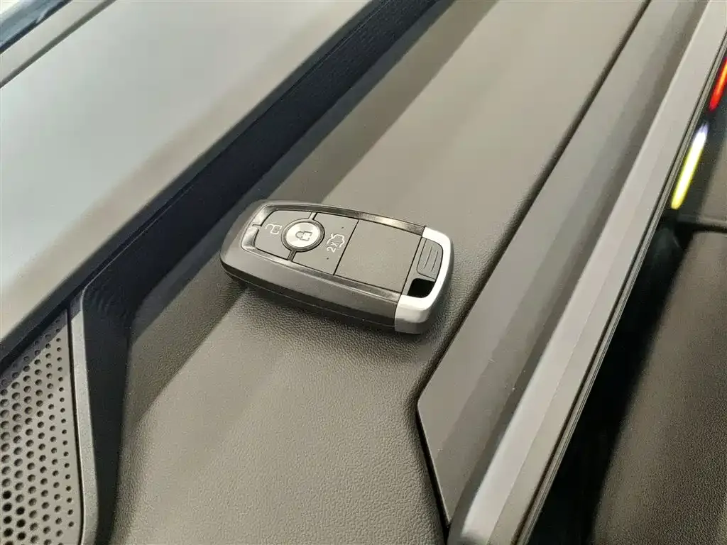 Ford Mondeo 2023 из CN, фото 9