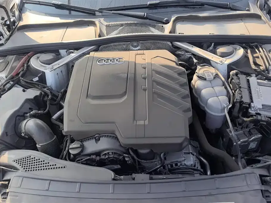 Audi A4L 2024 из CN, фото 10