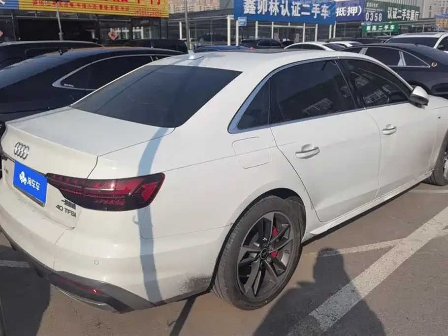 Audi A4L 2024 из CN, фото 3