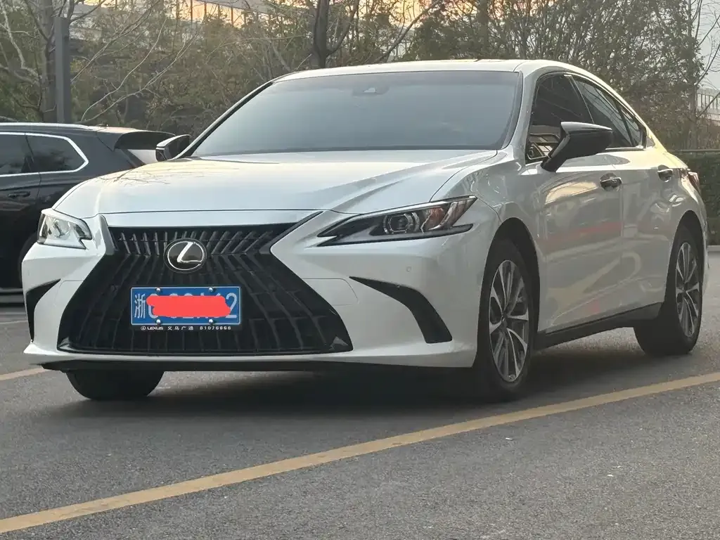 Lexus ES 2024 из CN, фото 3