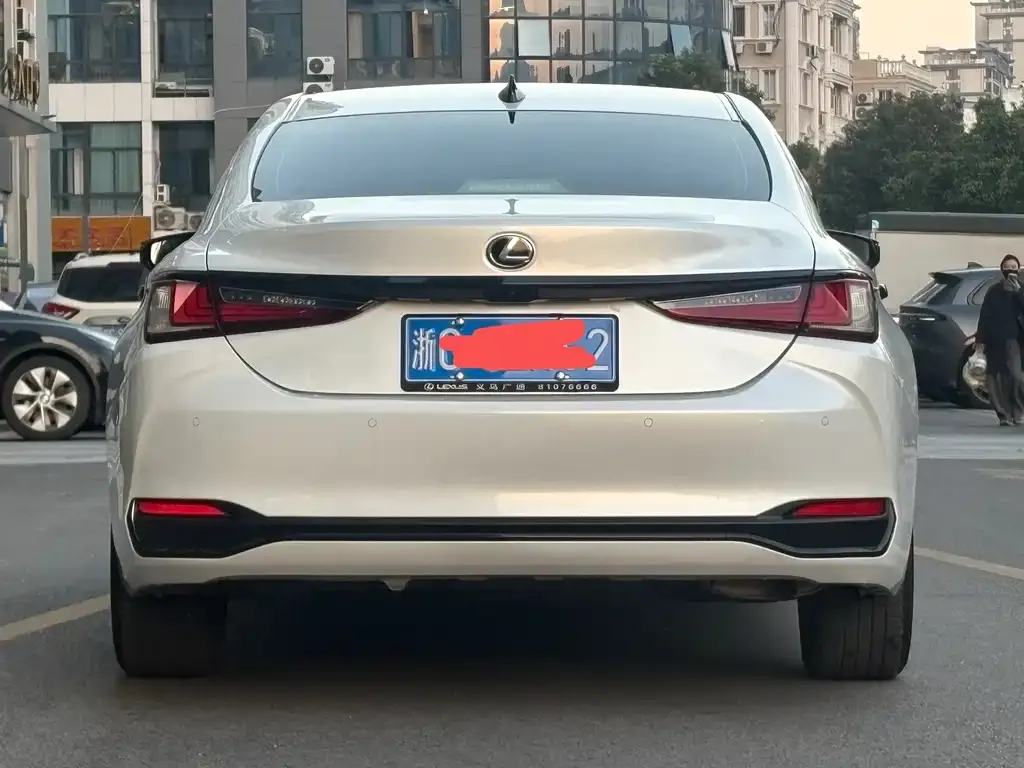 Lexus ES 2024 из CN, фото 8