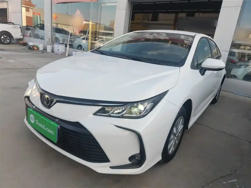 Toyota Corolla 2024 из CN, фото 1